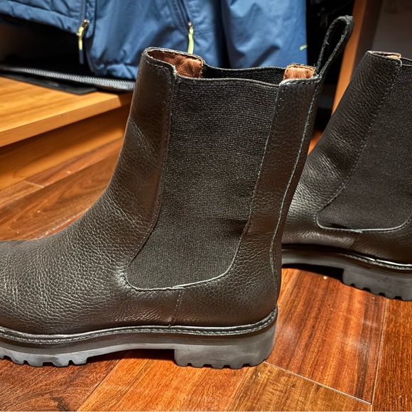 Reformation Katerina Lug Sole Chelsea Boots - Picture 3 of 8